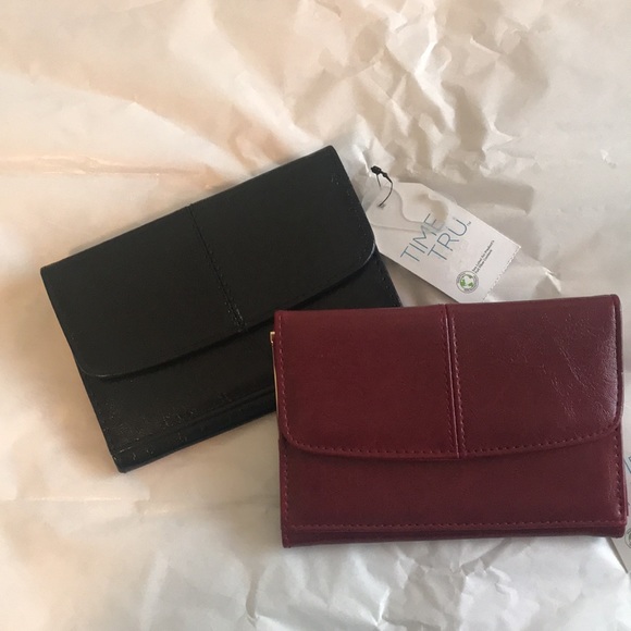 Two Frame Wallets 1 Red and 1 Black both NWT Time and Tru - Picture 2 of 7